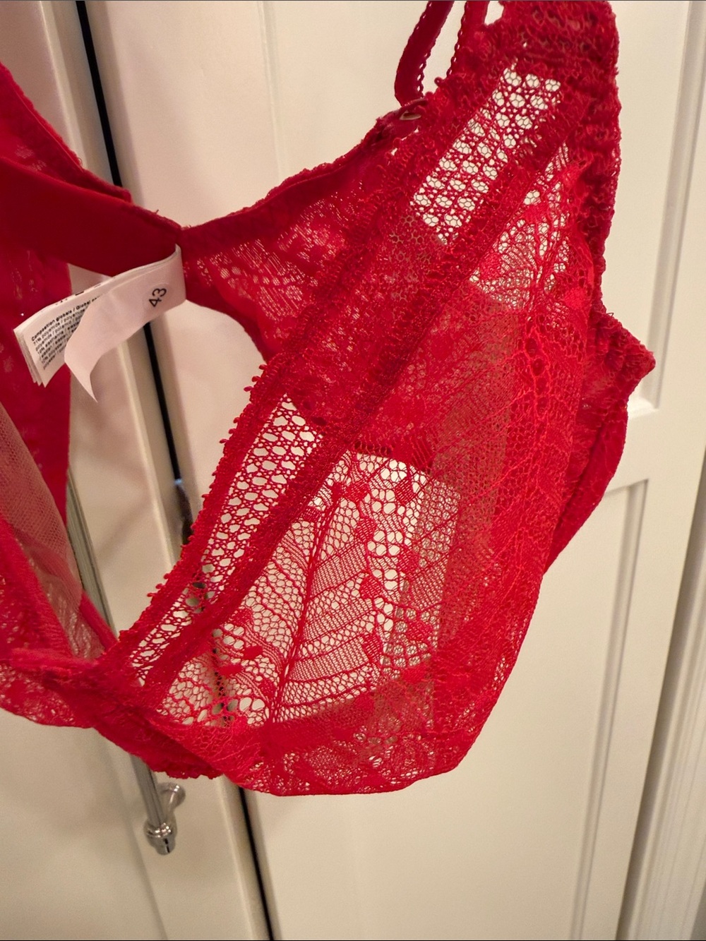 Simone Perele red lace bra - Picture 3 of 5